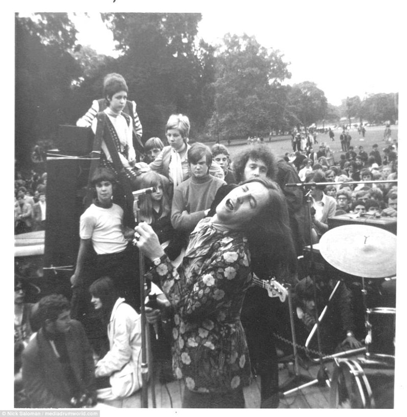 Фил Май из Pretty Things на фестивале Гайд Парк в Лондоне в 1968 году 