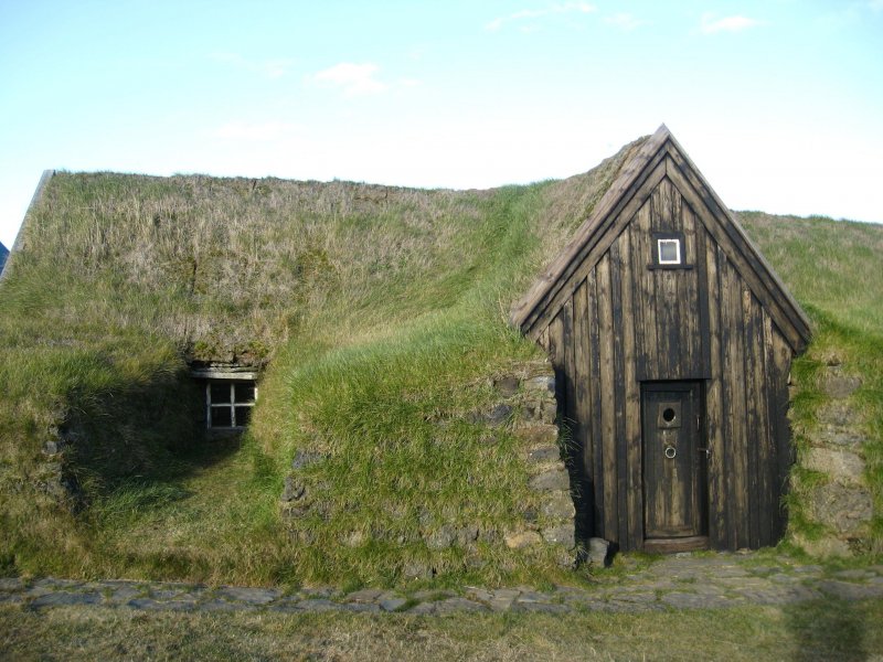 Исландский дерновой дом 