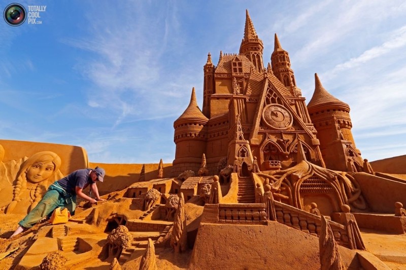 Фестиваль песчаных скульптуp в Бельгии