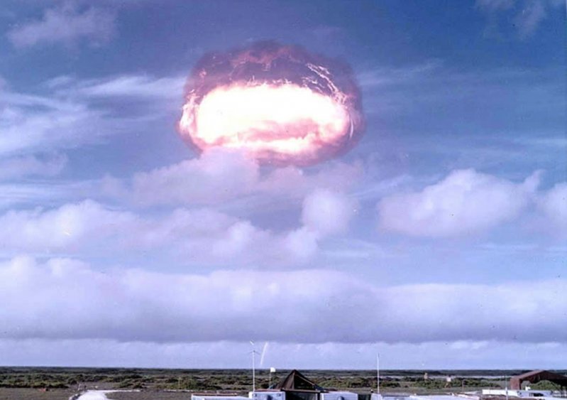 Первое в мире испытание ядерного оружия