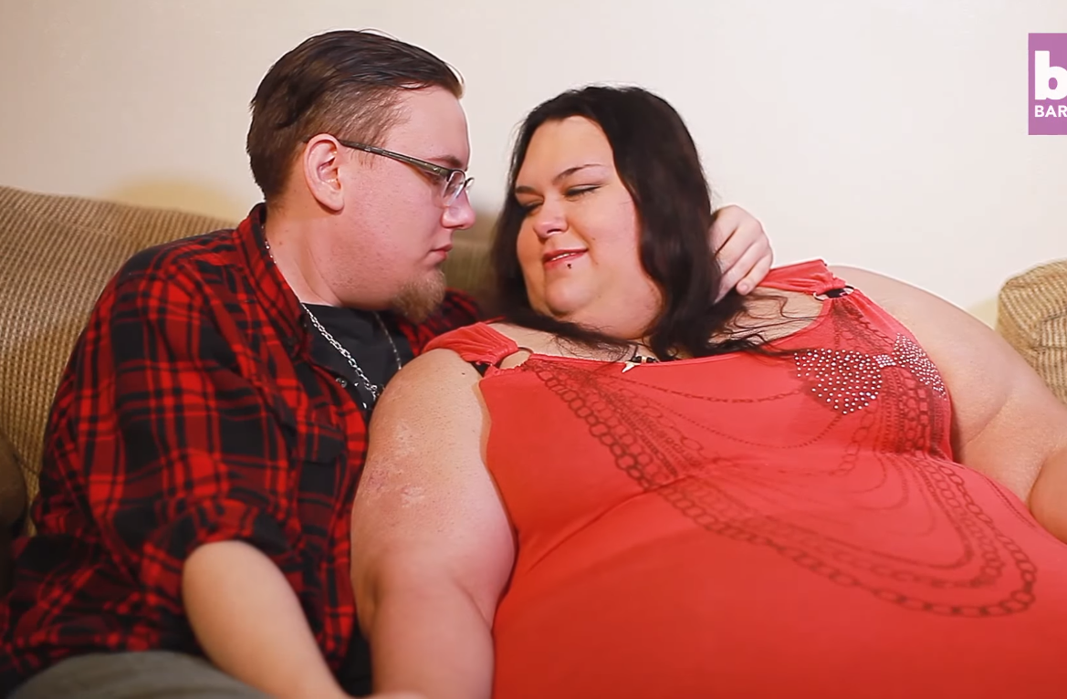 Толстая мать и сын видео