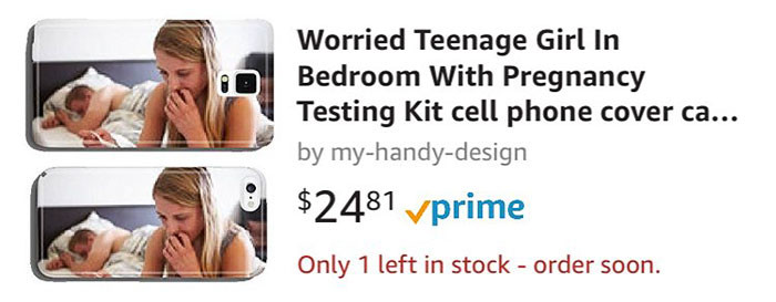 Взволнованная девушка-подросток с тестом на беременность в спальне, чехол для смартфона