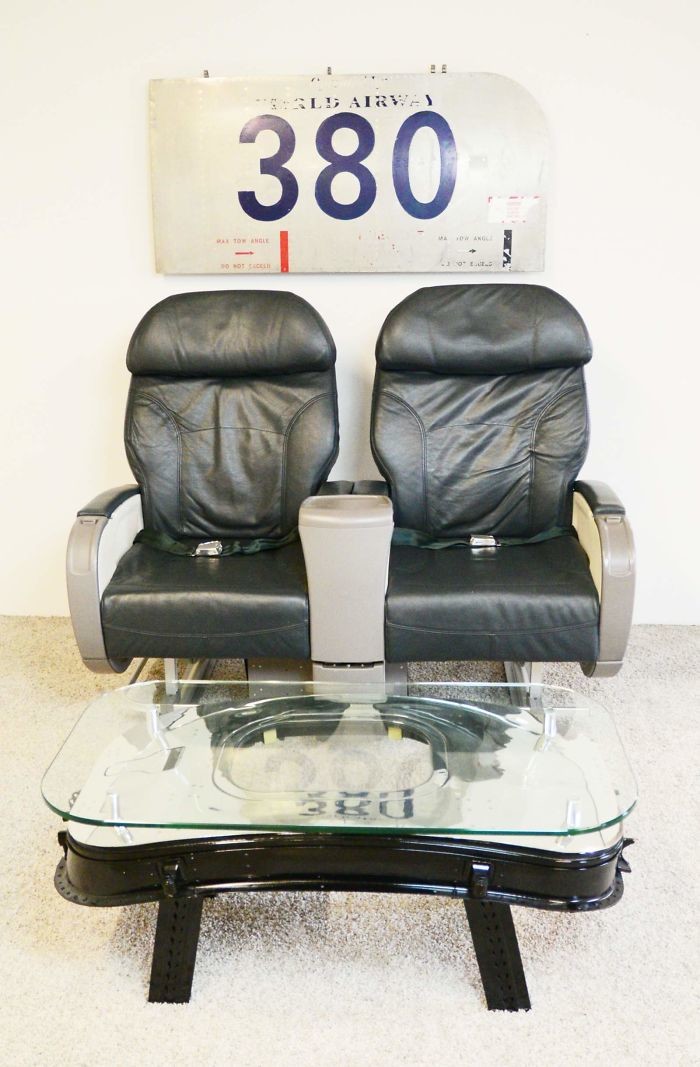 Кресла из салона первого класса Боинга-757