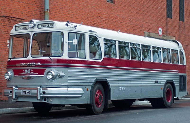 Междугородный автобус ЗИС (ЗИЛ)-127