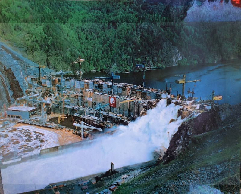 Строительство Саяно-Шушенской ГЭС. 1975 год.