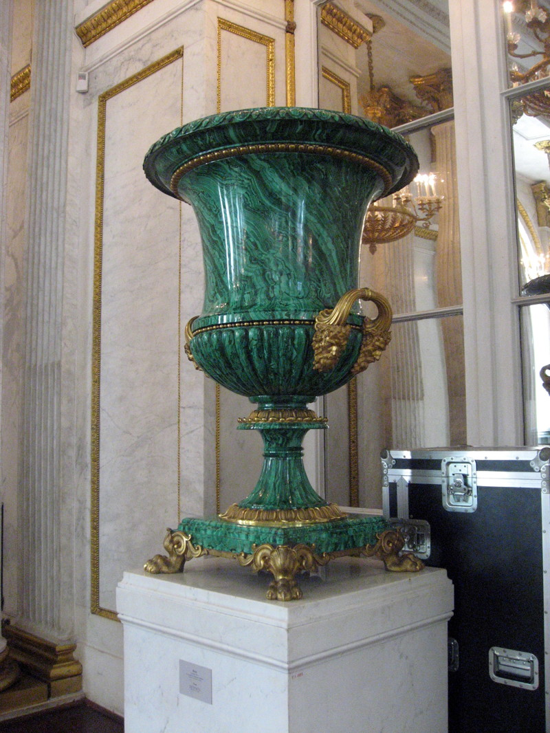Колонны Исаакиевского и Казанского соборов, Баболовская чаша, Александрийская колонна