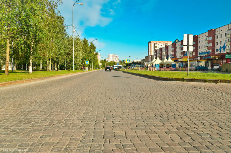 Сургут - город в тайге (только фотографии города без комментариев)