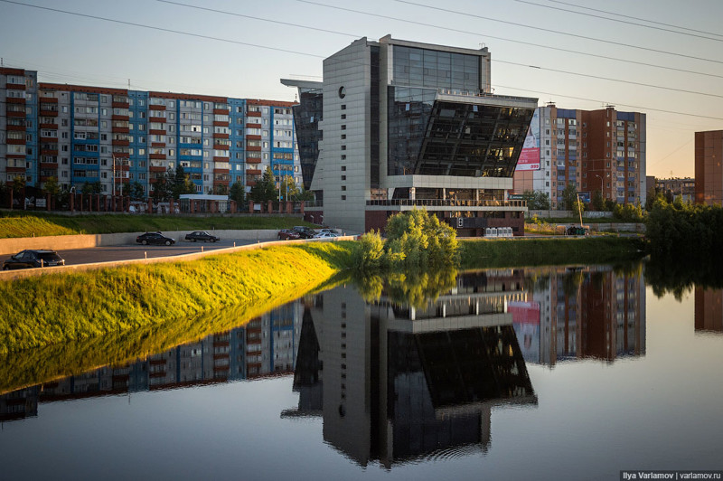 Сургут - город в тайге (только фотографии города без комментариев)