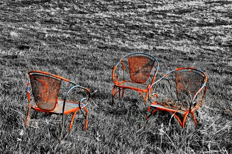 Забытые и брошенные стулья