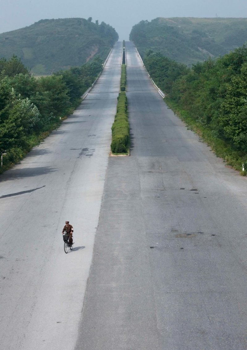 Фотографии дорог в Северной Корее