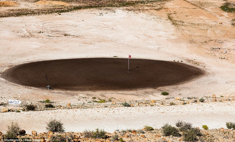 Голое поле для гольфа - Кубер Педи, Австралия