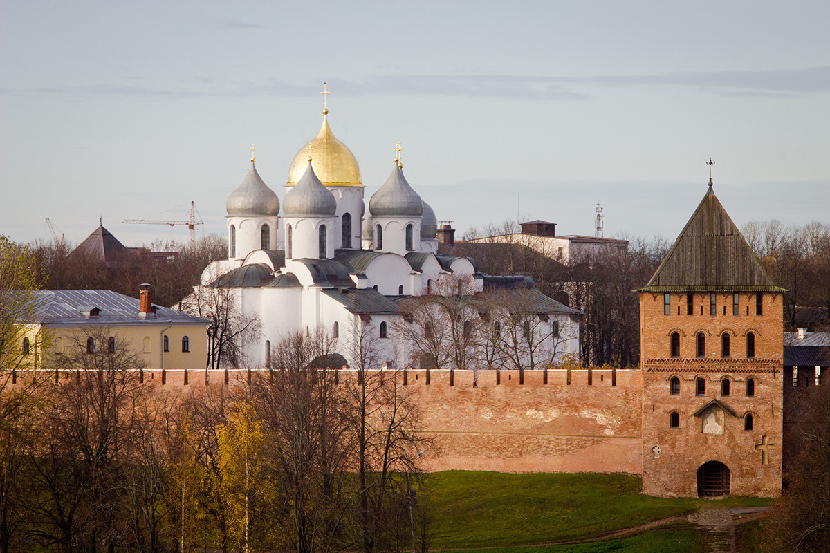 Центр древнего города. Новгородский Кремль (г. Великий Новгород).