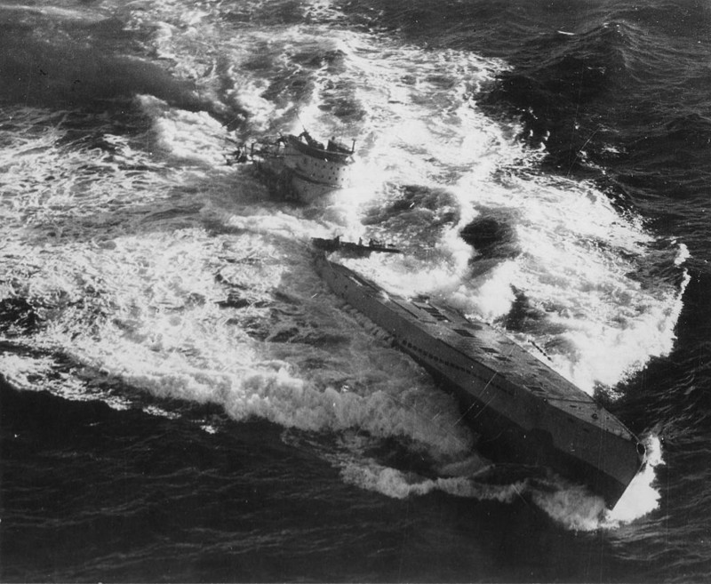 Последние минуты тонущей U–185, 24 августа 1943 года, Атлантический океан.