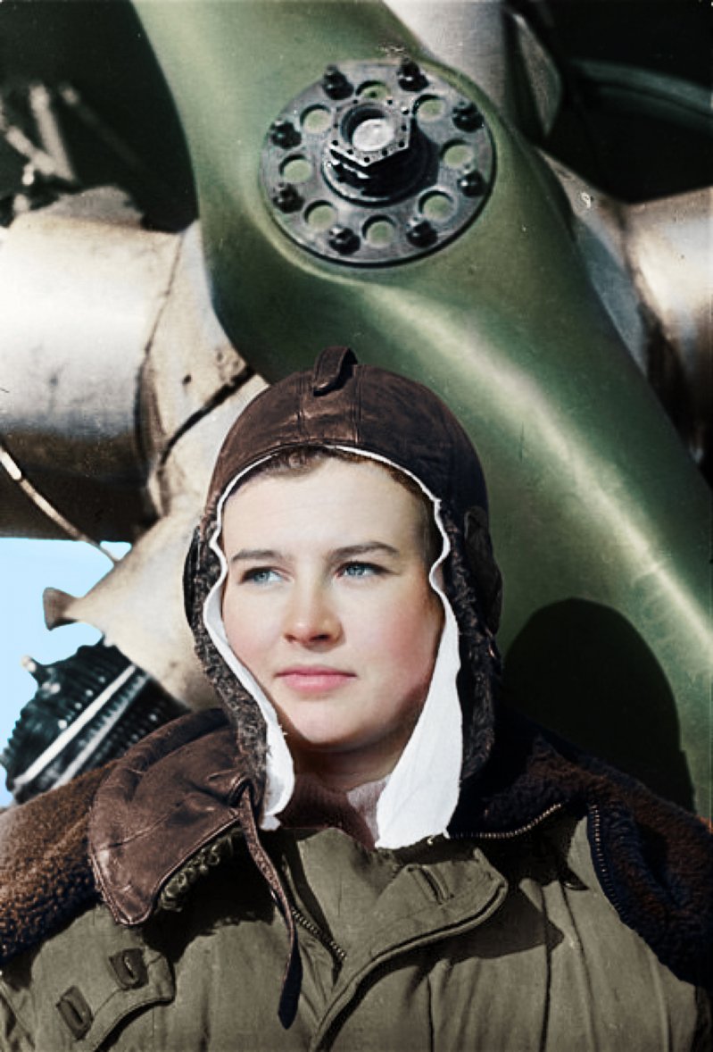 Наталья Меклин на фронтах Великой Отечественной войны находилась с мая 1942, сразу после окончания военной авиационной школы. 