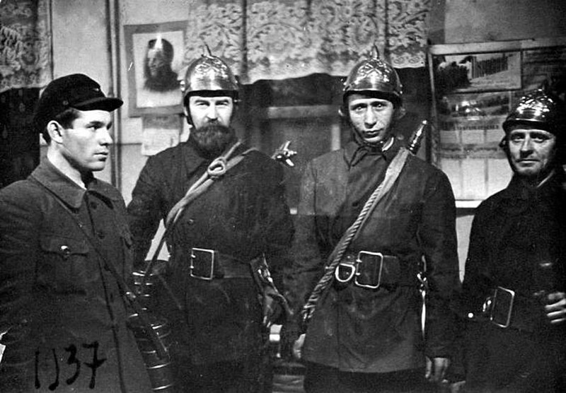 Пожарная охрана шляпной фабрики им. 8 марта, 1937 год, Ленинград