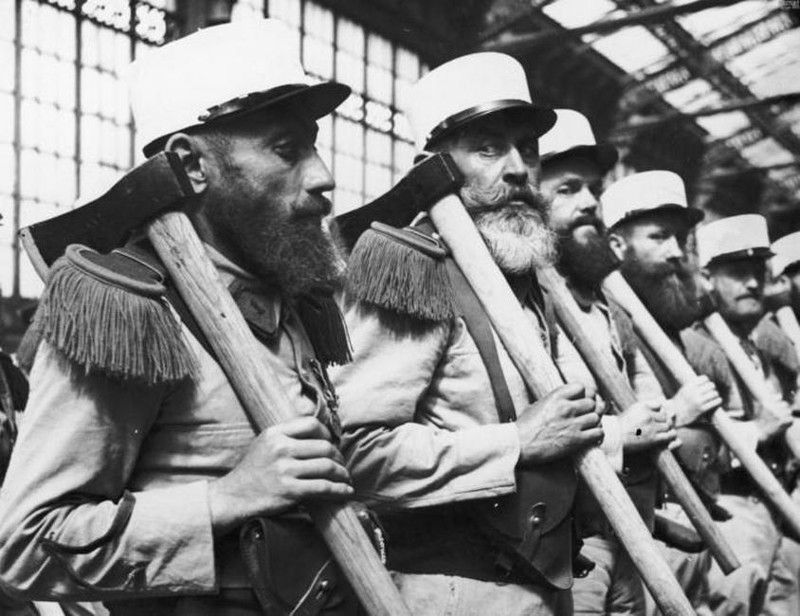 Сапёры Французского Иностранного легиона, 13 июля 1939 года, Париж