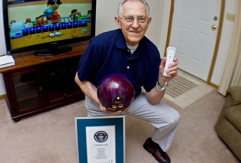 85-летний игрок набрал 8550 идеальных бросков в Wii Sports Bowling