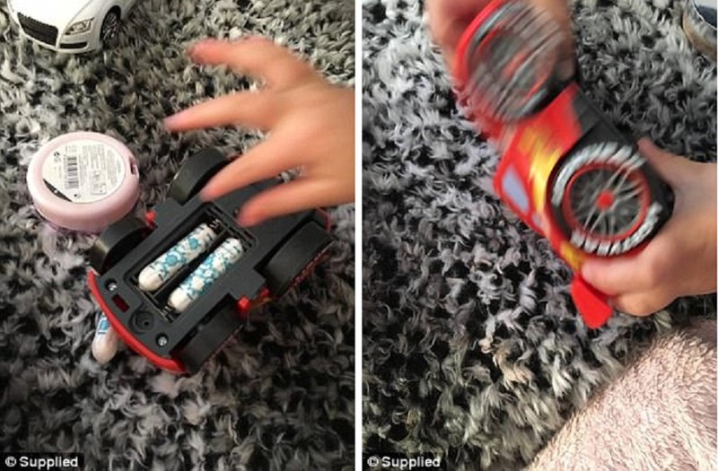 Пока мама готовила завтрак, 3-летний мальчик отправился на поиски батареек для машинки 