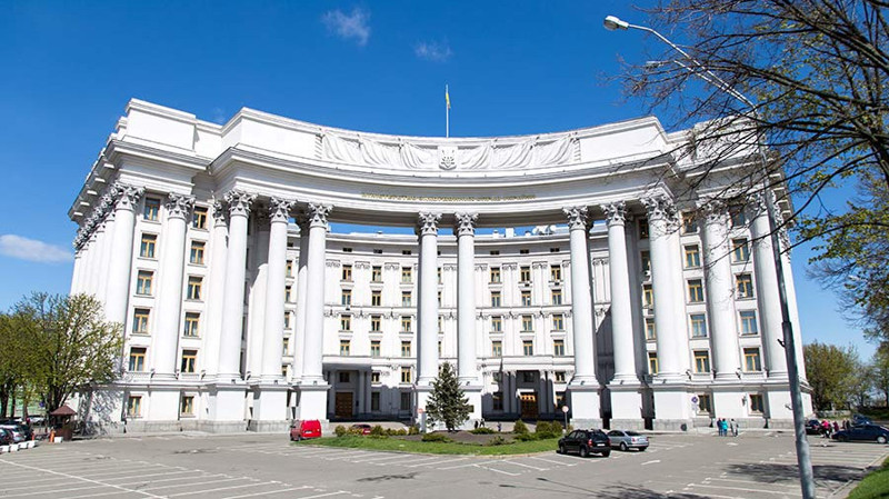 МИД Украины направил Москве ноту из-за поездки Медведева в Крым
