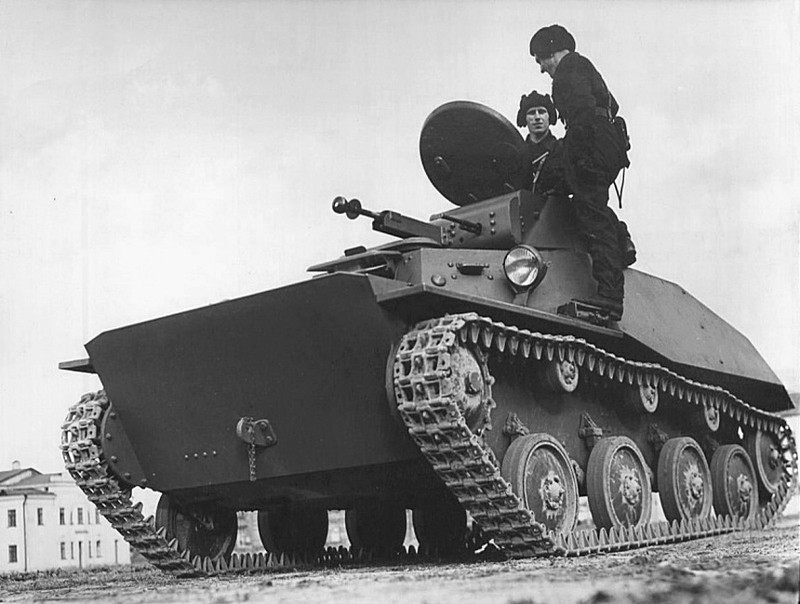 Плавающий легкий танк Т-40