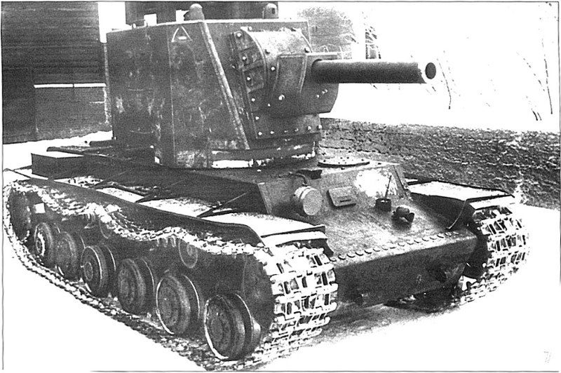 Самый первый танк КВ-2