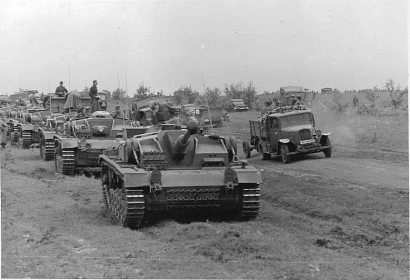 Части немецкой 6-ой армии наступают на Сталинград. Август 1942.