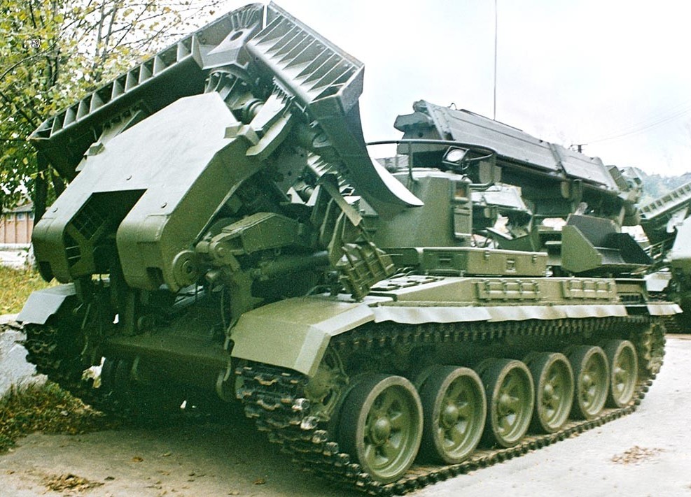 ИМР-2 («объект 637»)-советская инженерная машина разграждения.