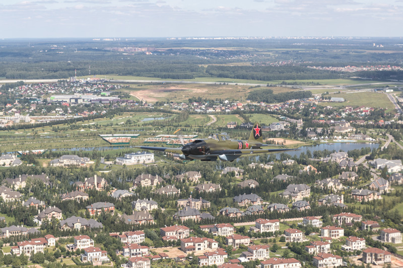 Перегон Ил-2 из Раменского в Кубинку 9 августа 2017 года ч1