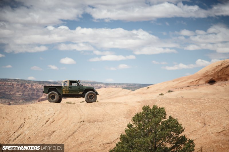 Jeep - мускулистый проходимец с двигателем от Корветта