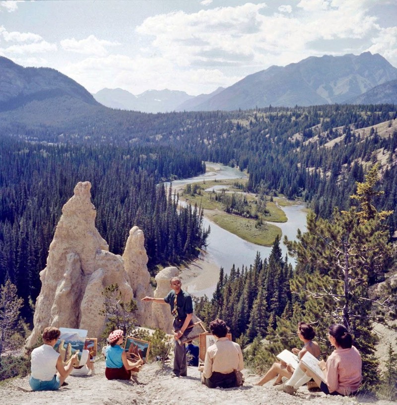 82 Студенты рисуют удивительные пейзажи, Альберта, Канада, 1957 год.