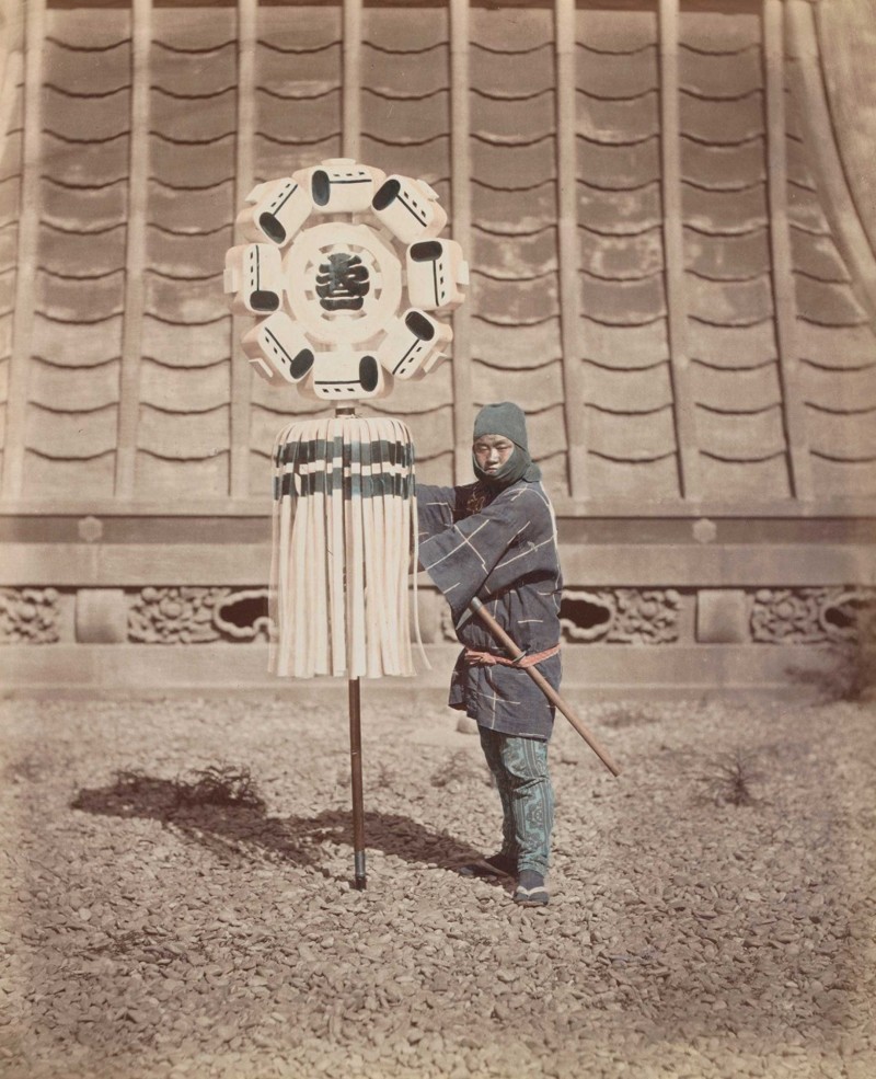 19 Пожарный со знаком своего отделения, 1875 год, Япония