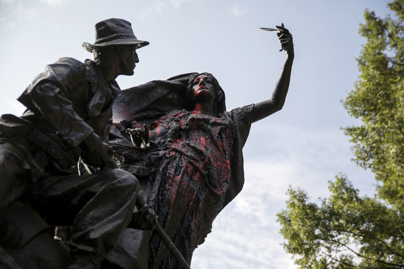 Война с памятниками перекинулась в Атланту
