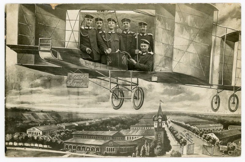 1912-1914 гг. «Рейс из Дёберица». Берлин, Германия. Фотограф: Пол Хёфер