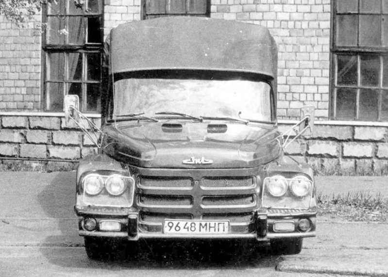 “Чебурашка” уходит от погони: история самого удивительного советского грузовика