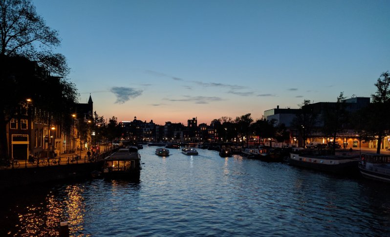 Закат в Амстердаме 