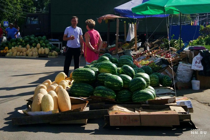 Массовая драка на рынке Нижнего Новгорода произошла из-за арбузов