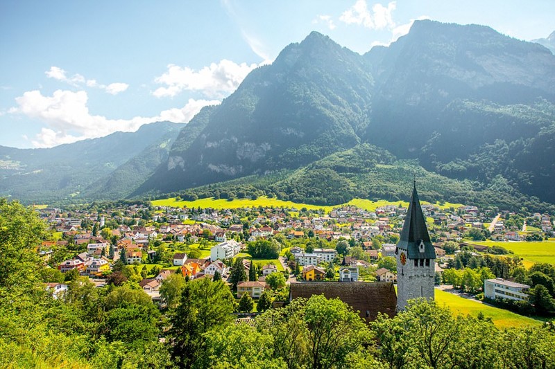 Лихтенштейн - 69 тысяч туристов в год