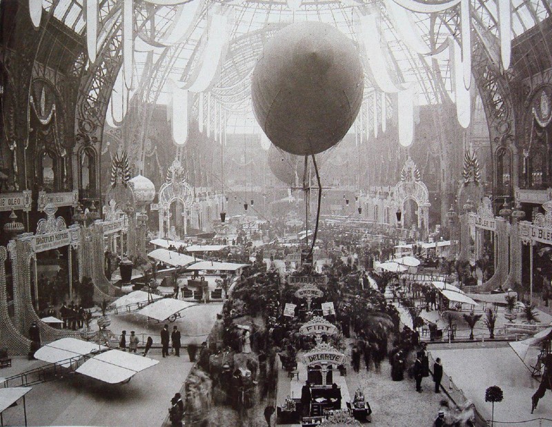 Первая в мире выставка, целиком посвященная авиации и воздухоплаванию, предшественник всемирно знаменитых авиасалонов в Ле Бурже. Гранд Палас, Париж, 25 сентября 1909 года. 