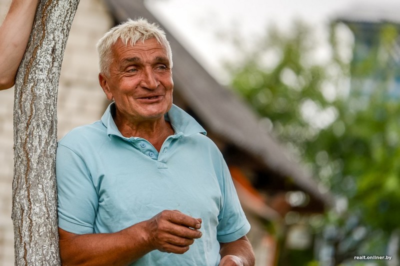 Чиновники заставляют пенсионера снести сельский аквапарк, который он построил для всей деревни
