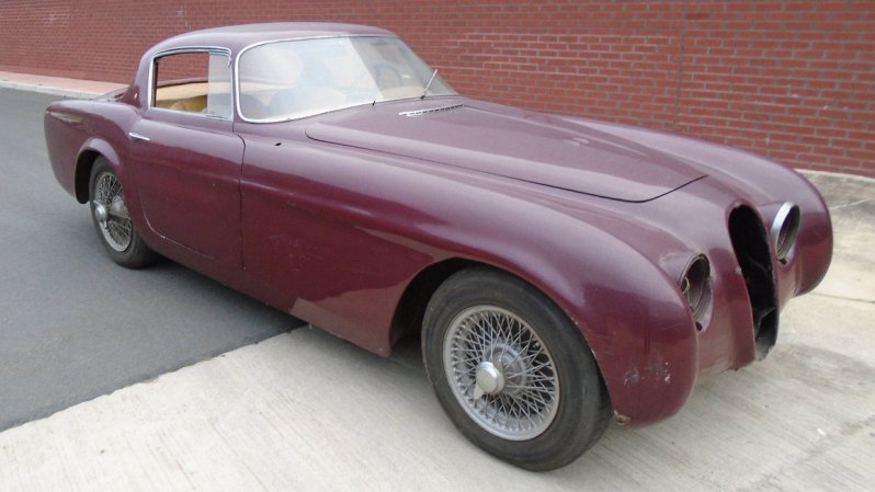 Jaguar реставрировали тринадцать спецов компании Classic Motor Cars. 