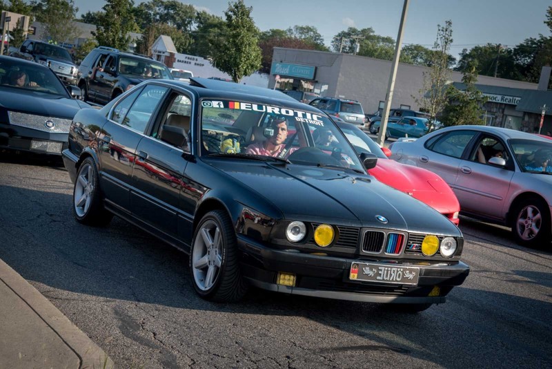 Woodward Dream Cruise - крупнейший автопробег в США