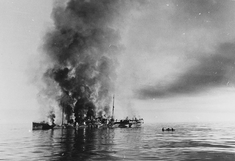 Подвиг "Сибирякова": история расстрела советского ледокола немецким линкором