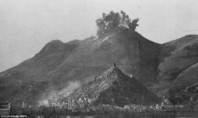 Бомбардировка аббатства на Монте-Кассино, февраль 1944