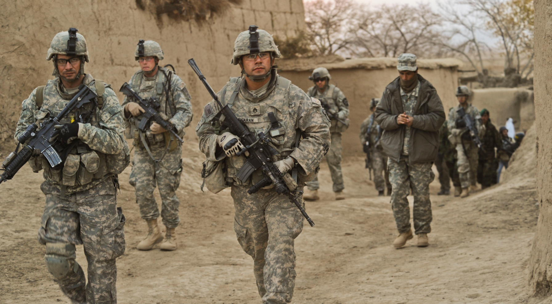 Военная форма США В Афганистане 2001. Американские солдаты в Афганистане 2001. Солдаты НАТО В Афганистане.