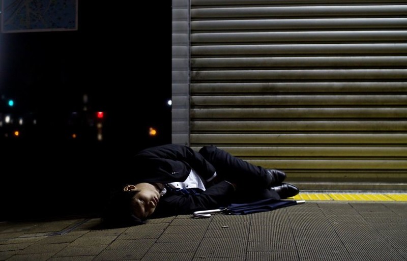 3. Спим на улице после посиделок с коллегами или клиентами