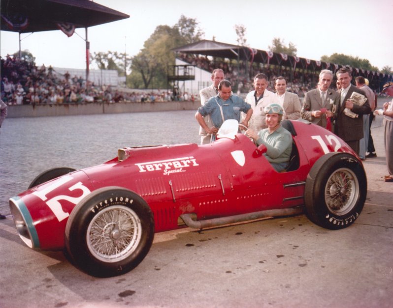 Альберто Аскари на Ferrari Special в Индианаполисе. 1952 год.
