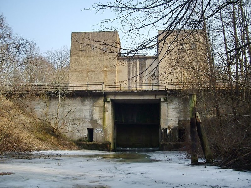 Шлюз Озерки  (нем. Schachtschleuse Georgenfelde) — первый шлюз мазурского канала от границы с Польшей.