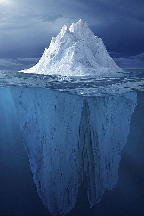 Тот, кто не верит, что над водой видна лишь десятая часть айсберга, тепер может воочию в этом убедиться