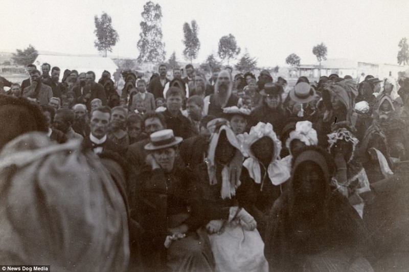 Буры прибывают в концлагерь (1901)