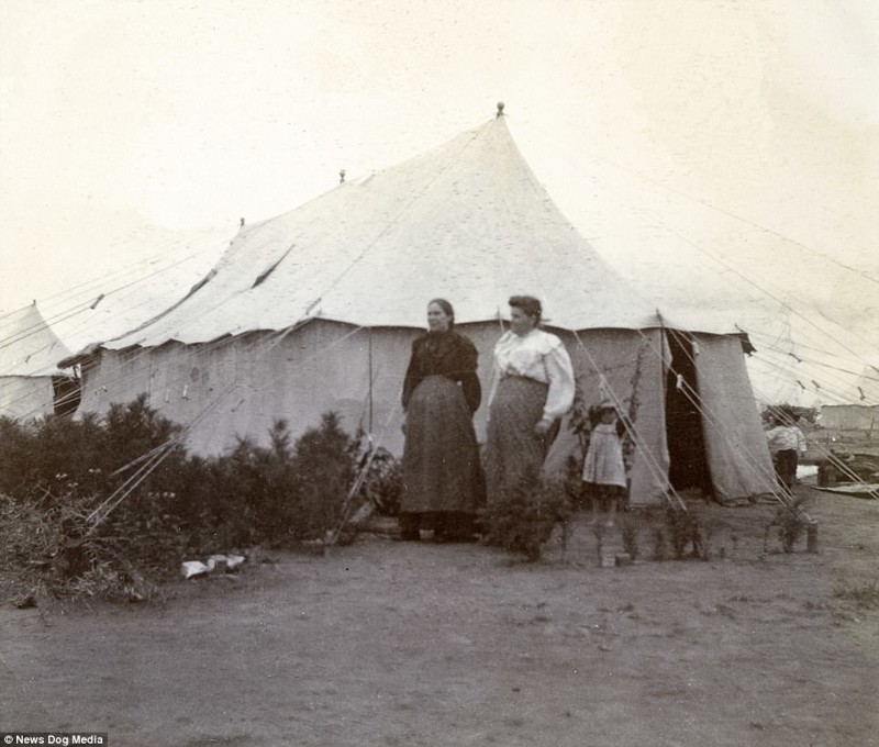 Концлагерь в Блумфонтейне, 1901. В концлагерях погибло около 30 тысяч буров и 20 тысяч коренных жителей.